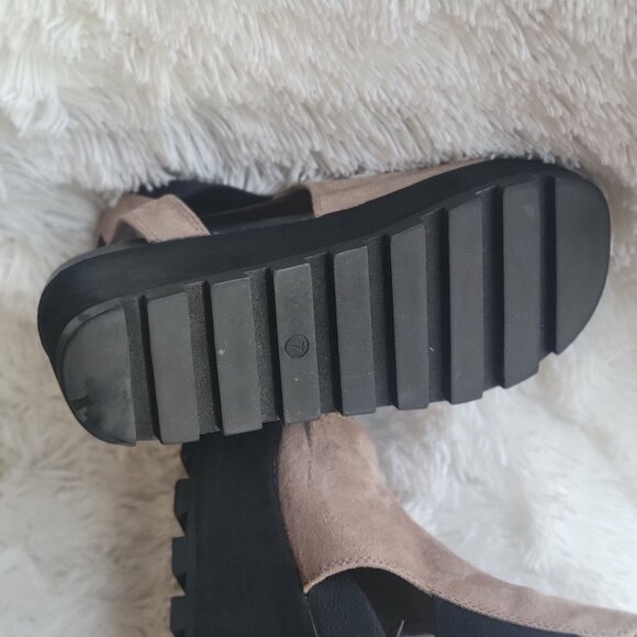 Coconuts By Matisse Tan Suede Platform Ada Wedge-US 7M - Picture 8 of 10